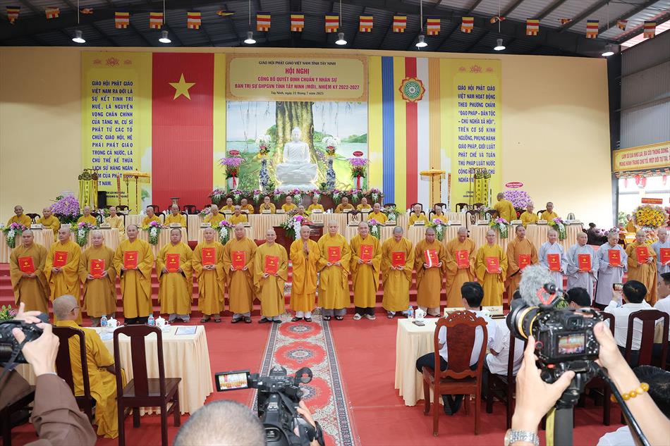 Hội nghị công bố quyết định nhân sự Ban Trị sự GHPGVN tỉnh Tây Ninh mới nhiệm kỳ 2022-2027 Hội nghị công bố quyết định nhân sự Ban Trị sự GHPGVN tỉnh Tây Ninh mới nhiệm kỳ 2022-2027