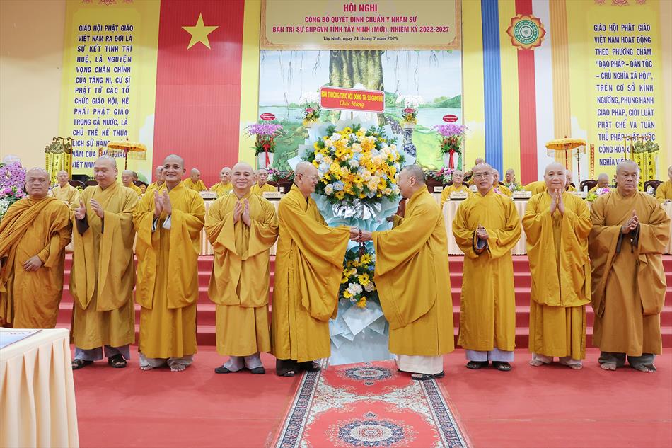 Hội nghị công bố quyết định nhân sự Ban Trị sự GHPGVN tỉnh Tây Ninh mới nhiệm kỳ 2022-2027 Hội nghị công bố quyết định nhân sự Ban Trị sự GHPGVN tỉnh Tây Ninh mới nhiệm kỳ 2022-2027