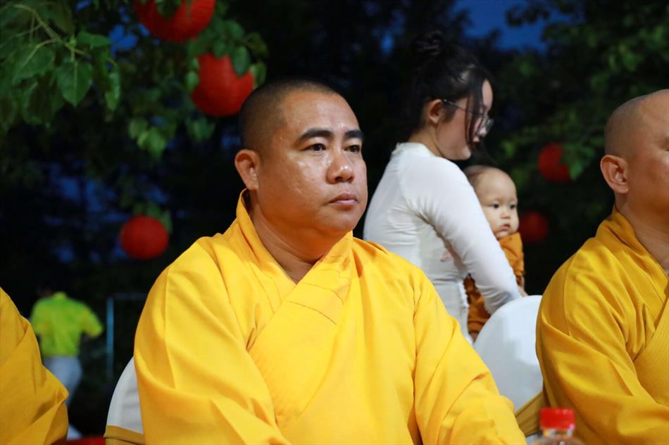 Hơn năm ngàn người đến dự Lễ hội Hiếu Đạo năm 2022 tại chùa Ân Thọ