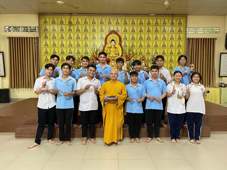 CẦU NGUYỄN MÙA THI CẦU NGUYỄN MÙA THI