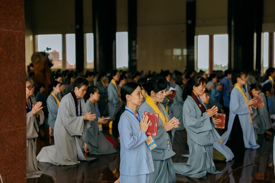 2 TỤNG KINH 2 TỤNG KINH