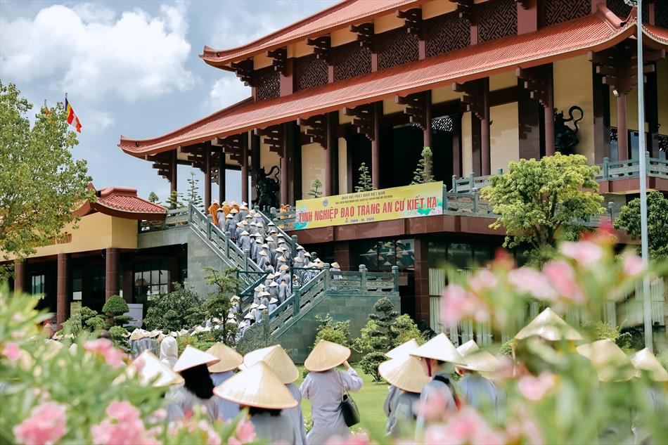 4 THIỀN HÀNH - KINH HÀNH 4 THIỀN HÀNH - KINH HÀNH