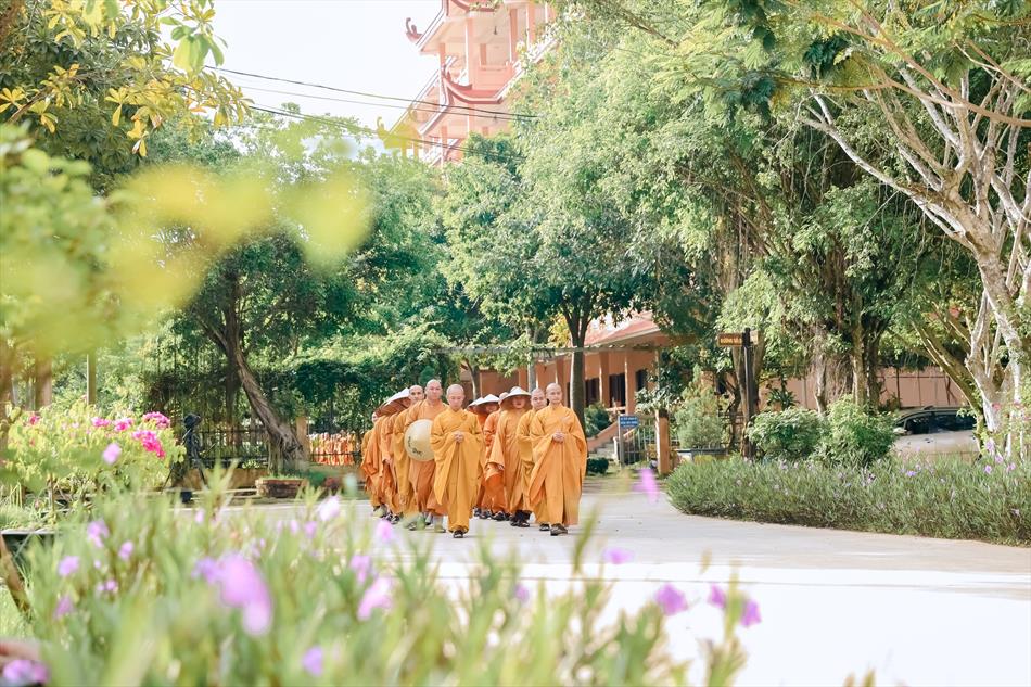 4 THIỀN HÀNH - KINH HÀNH 4 THIỀN HÀNH - KINH HÀNH