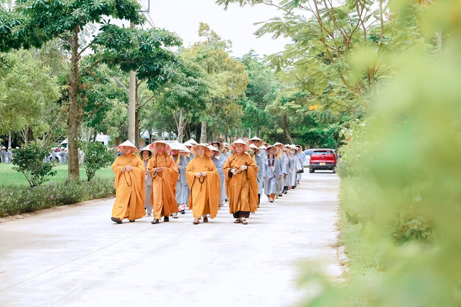 4 THIỀN HÀNH - KINH HÀNH 4 THIỀN HÀNH - KINH HÀNH