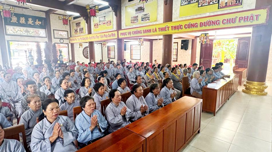 2 ĐẠO TRÀNG NGHE THUYẾT PHÁP 2 ĐẠO TRÀNG NGHE THUYẾT PHÁP