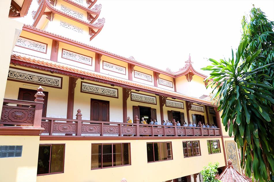 4 KINH HÀNH NIỆM PHẬT 4 KINH HÀNH NIỆM PHẬT