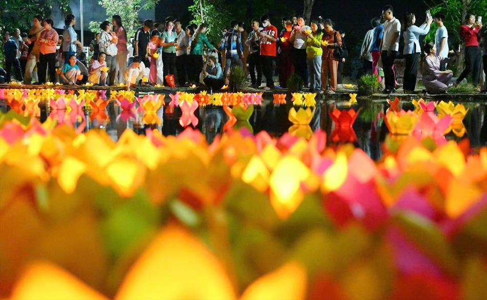 2 PHẦN THẢ HOA ĐĂNG