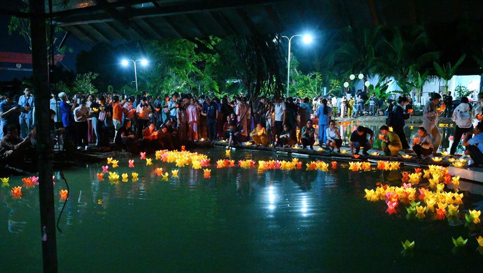 2 PHẦN THẢ HOA ĐĂNG