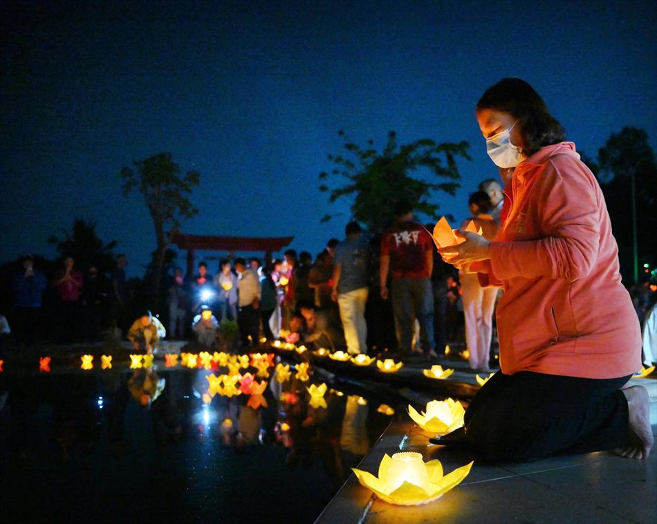 2 PHẦN THẢ HOA ĐĂNG