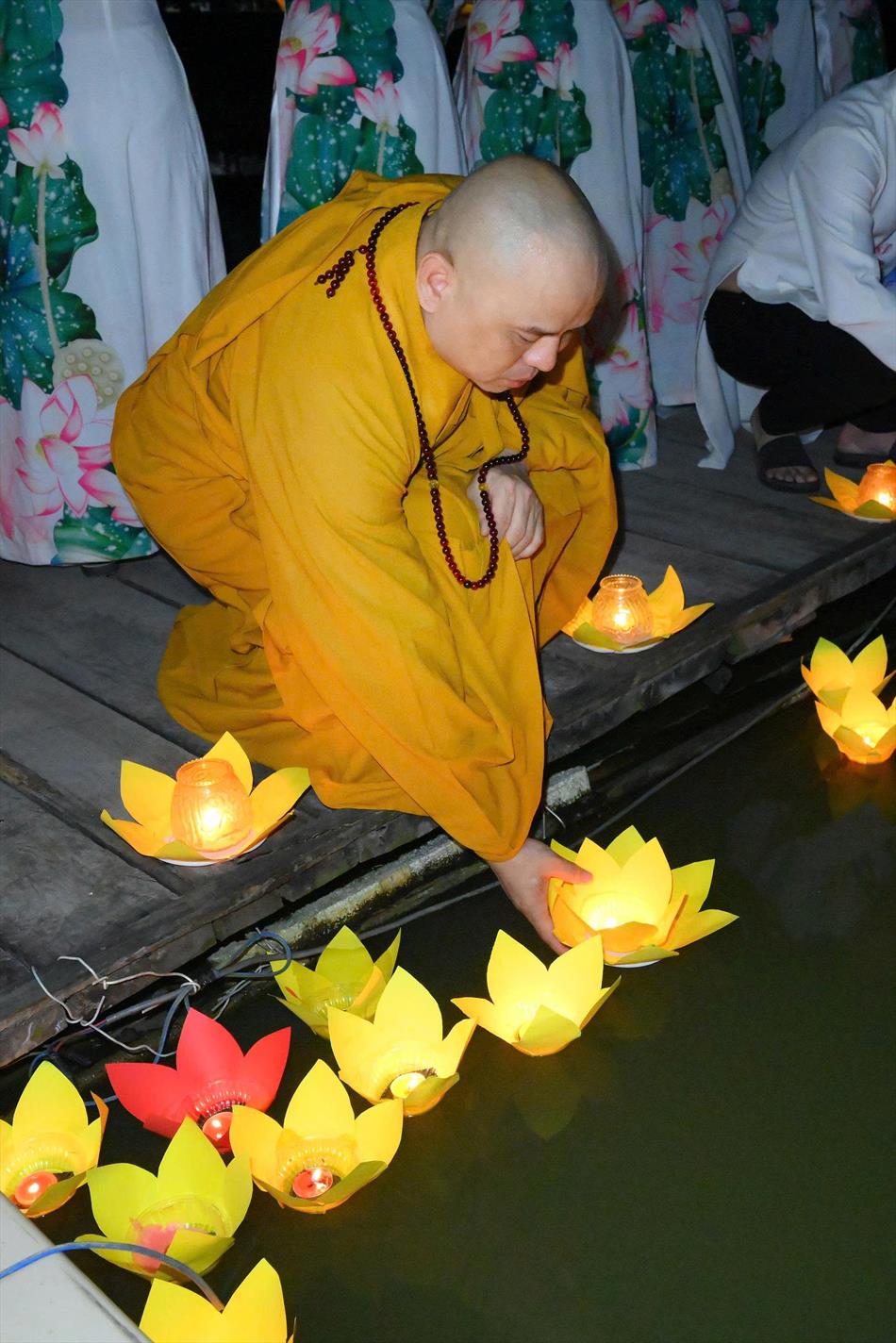 2 PHẦN THẢ HOA ĐĂNG