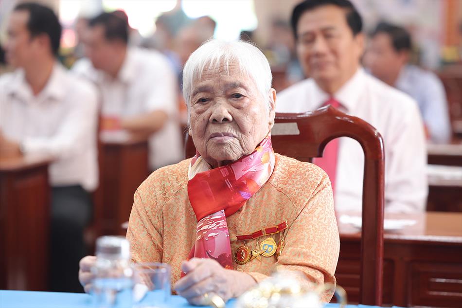 1 HÌNH ẢNH TRANG TRỌNG TRONG BUỔI LỄ 1 HÌNH ẢNH TRANG TRỌNG TRONG BUỔI LỄ