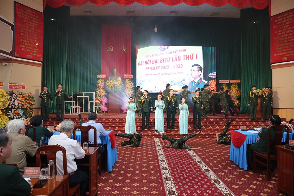 2 VĂN NGHỆ CHÀO MỪNG 2 VĂN NGHỆ CHÀO MỪNG