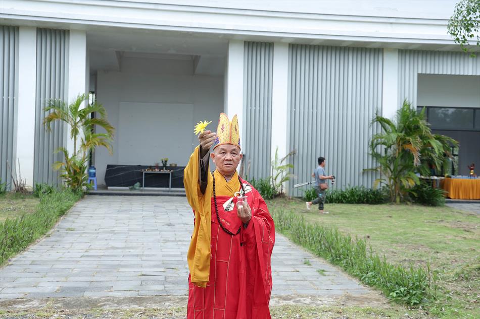 2 SÁI TỊNH 2 SÁI TỊNH