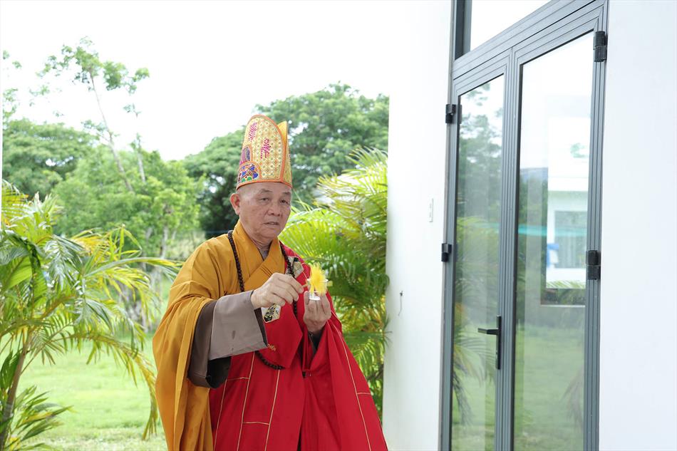 2 SÁI TỊNH 2 SÁI TỊNH