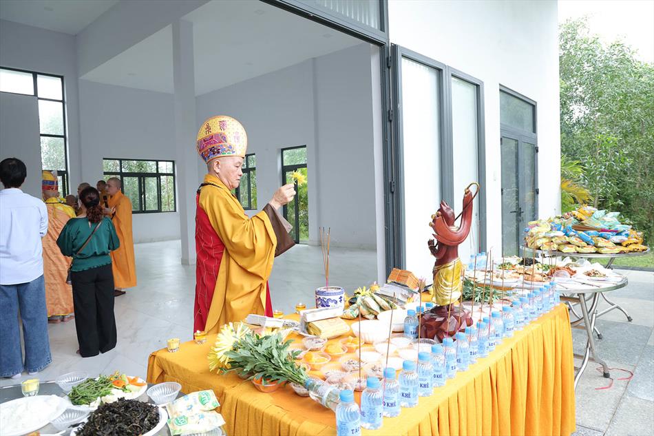 2 SÁI TỊNH 2 SÁI TỊNH