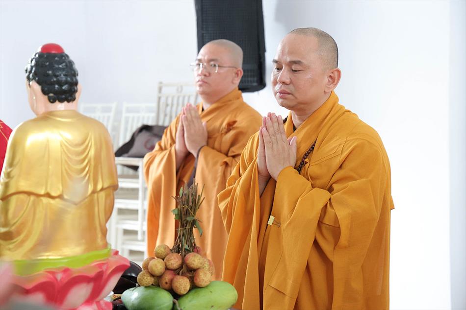 1 KHOÁ LỄ TỤNG KINH DI ĐÀ 1 KHOÁ LỄ TỤNG KINH DI ĐÀ
