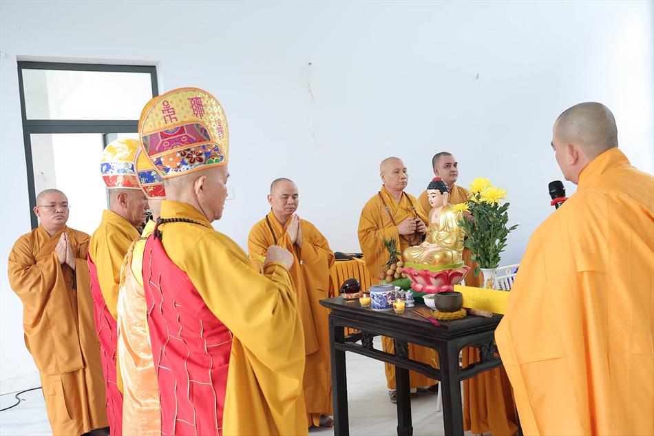 1 KHOÁ LỄ TỤNG KINH DI ĐÀ 1 KHOÁ LỄ TỤNG KINH DI ĐÀ