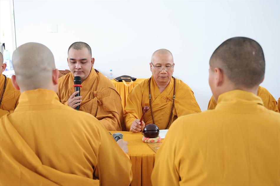 1 KHOÁ LỄ TỤNG KINH DI ĐÀ 1 KHOÁ LỄ TỤNG KINH DI ĐÀ