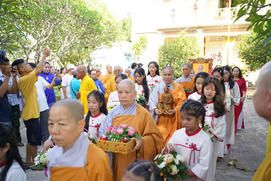 1 LỄ CUNG RƯỚC TẠI CHÙA PHƯỚC LÂM - TỔ ĐÌNH VĨNH XUÂN 1 LỄ CUNG RƯỚC TẠI CHÙA PHƯỚC LÂM - TỔ ĐÌNH VĨNH XUÂN