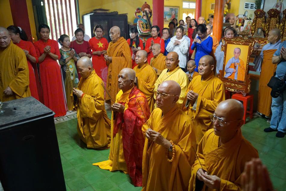 1 LỄ CUNG RƯỚC TẠI CHÙA PHƯỚC LÂM - TỔ ĐÌNH VĨNH XUÂN 1 LỄ CUNG RƯỚC TẠI CHÙA PHƯỚC LÂM - TỔ ĐÌNH VĨNH XUÂN