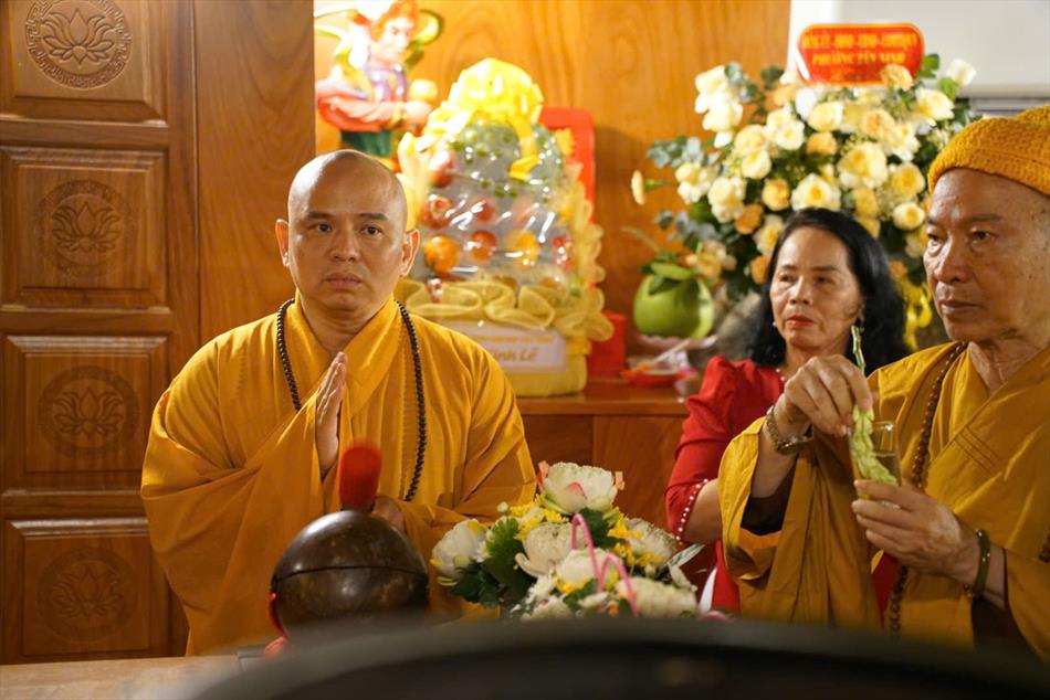 3 TRANG NGHIÊM LỄ AN VỊ TẠI ĐIỆN BÀ 3 TRANG NGHIÊM LỄ AN VỊ TẠI ĐIỆN BÀ