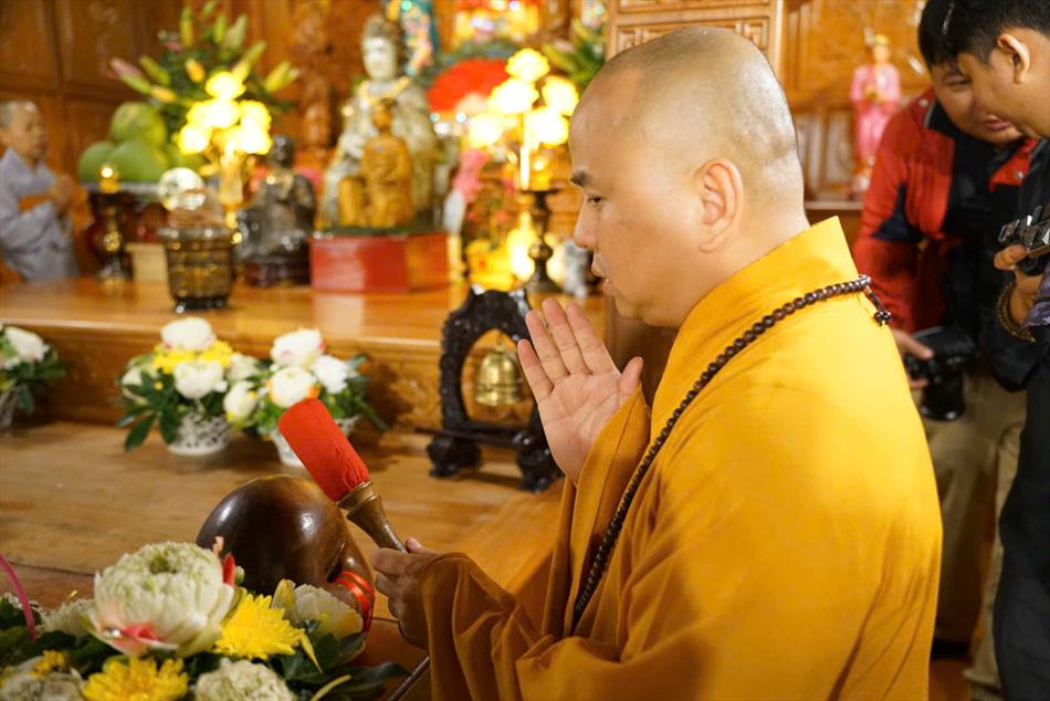 3 TRANG NGHIÊM LỄ AN VỊ TẠI ĐIỆN BÀ 3 TRANG NGHIÊM LỄ AN VỊ TẠI ĐIỆN BÀ