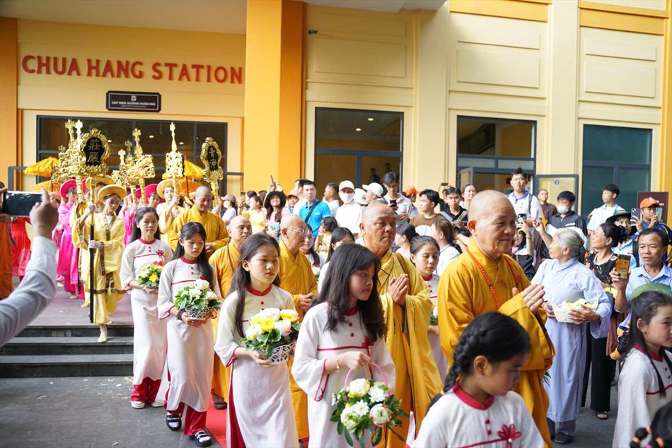 5 CUNG RƯỚC ĐOẠN TỪ CÁP TREO VỀ ĐIỆN BÀ 5 CUNG RƯỚC ĐOẠN TỪ CÁP TREO VỀ ĐIỆN BÀ