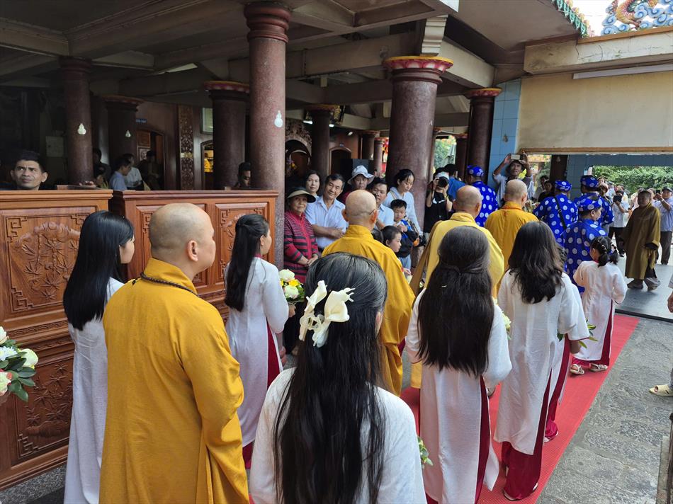 5 CUNG RƯỚC ĐOẠN TỪ CÁP TREO VỀ ĐIỆN BÀ 5 CUNG RƯỚC ĐOẠN TỪ CÁP TREO VỀ ĐIỆN BÀ