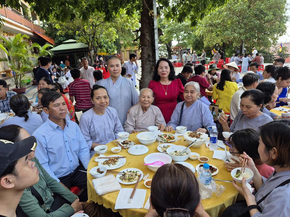 6 GHI DẤU NGÀY TRỌNG ĐẠI Ở NÚI BÀ 6 GHI DẤU NGÀY TRỌNG ĐẠI Ở NÚI BÀ
