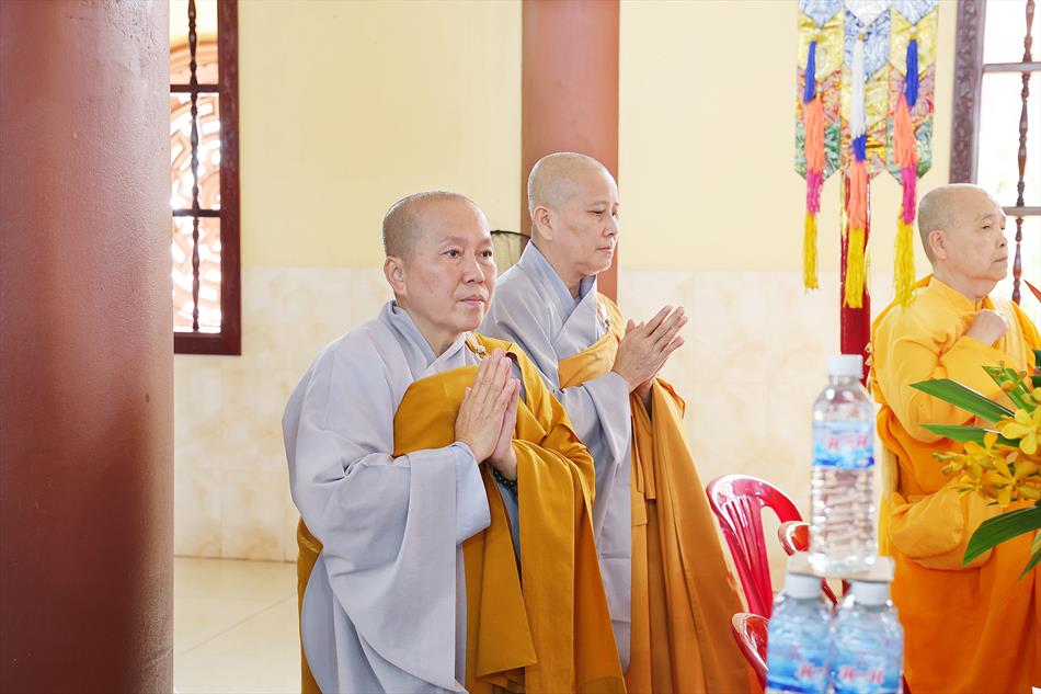 1 KHAI ĐÀN VÀO LỄ 1 KHAI ĐÀN VÀO LỄ