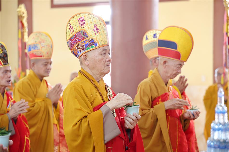 1 KHAI ĐÀN VÀO LỄ 1 KHAI ĐÀN VÀO LỄ
