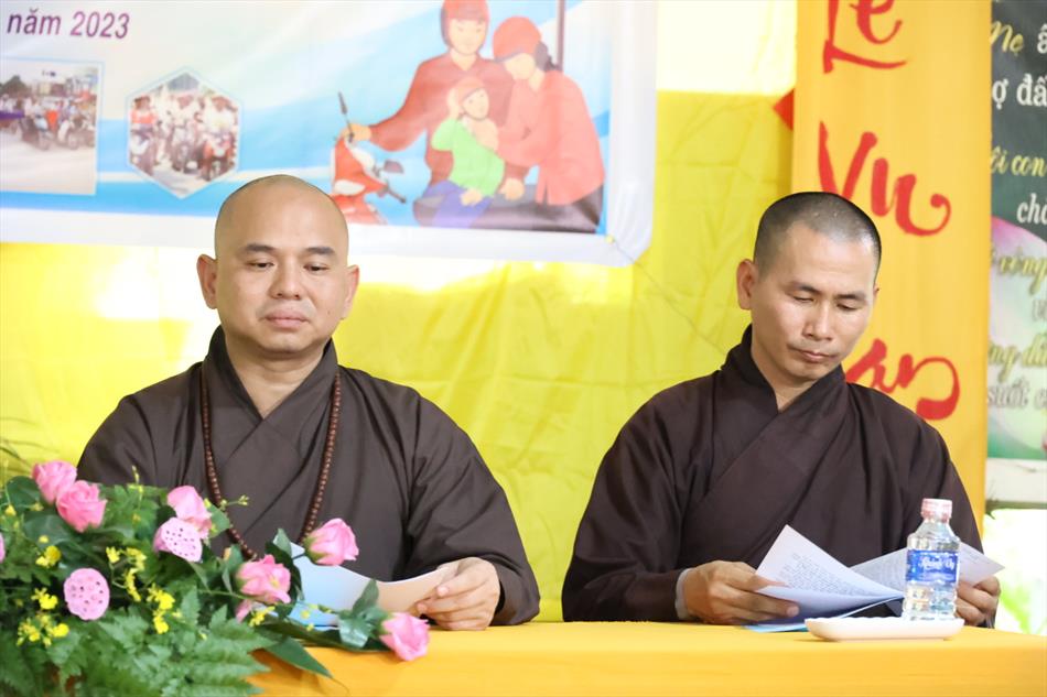 Lễ ký kết về an toàn giao thông giữa Giáo hội Phật giáo huyện và Công an huyện Thạnh Hoá