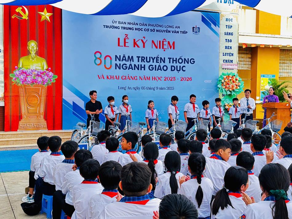 LỄ KỶ NIỆM 80 NĂM NGÀNH GIÁO DỤC – ĐỔI TÊN TRƯỜNG VÀ KHAI GIẢNG NĂM HỌC 2025-2026 LỄ KỶ NIỆM 80 NĂM NGÀNH GIÁO DỤC – ĐỔI TÊN TRƯỜNG VÀ KHAI GIẢNG NĂM HỌC 2025-2026