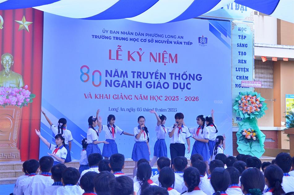 LỄ KỶ NIỆM 80 NĂM NGÀNH GIÁO DỤC – ĐỔI TÊN TRƯỜNG VÀ KHAI GIẢNG NĂM HỌC 2025-2026 LỄ KỶ NIỆM 80 NĂM NGÀNH GIÁO DỤC – ĐỔI TÊN TRƯỜNG VÀ KHAI GIẢNG NĂM HỌC 2025-2026
