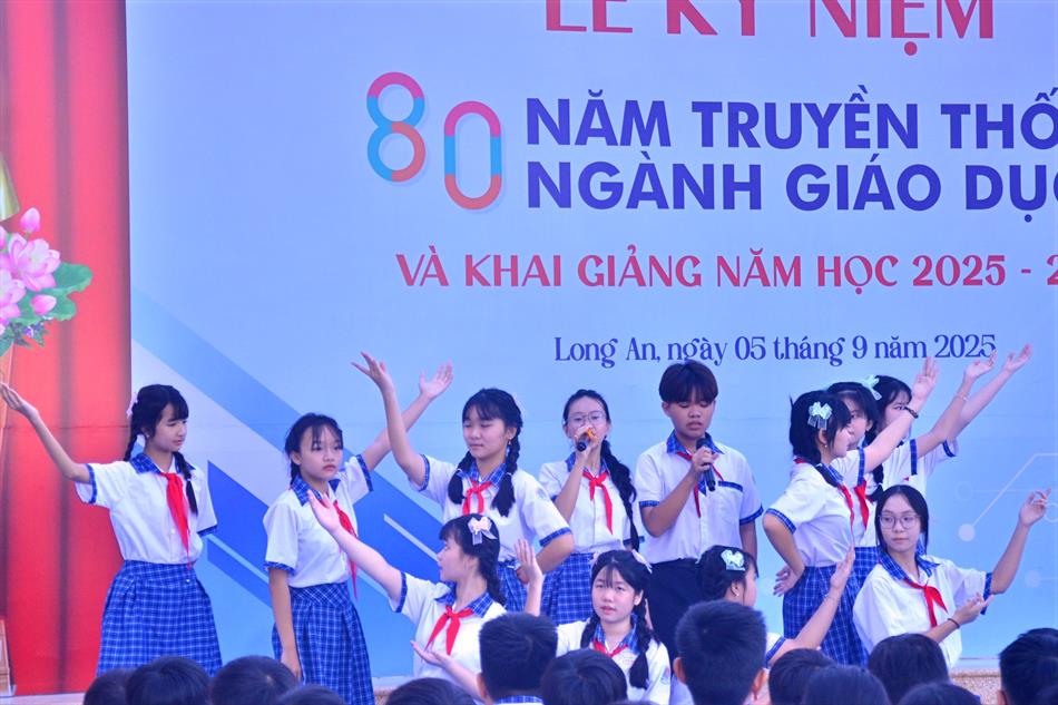 LỄ KỶ NIỆM 80 NĂM NGÀNH GIÁO DỤC – ĐỔI TÊN TRƯỜNG VÀ KHAI GIẢNG NĂM HỌC 2025-2026 LỄ KỶ NIỆM 80 NĂM NGÀNH GIÁO DỤC – ĐỔI TÊN TRƯỜNG VÀ KHAI GIẢNG NĂM HỌC 2025-2026