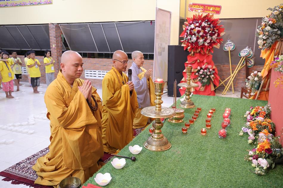 LỄ THẮP NẾN TRI ÂN LỄ THẮP NẾN TRI ÂN