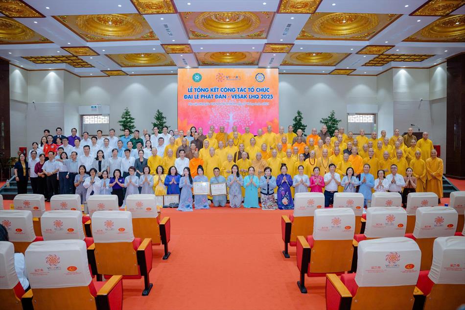 LỄ TỔNG KẾT CÔNG TÁC TỔ CHỨC ĐẠI LỄ VESAK 2025 LỄ TỔNG KẾT CÔNG TÁC TỔ CHỨC ĐẠI LỄ VESAK 2025