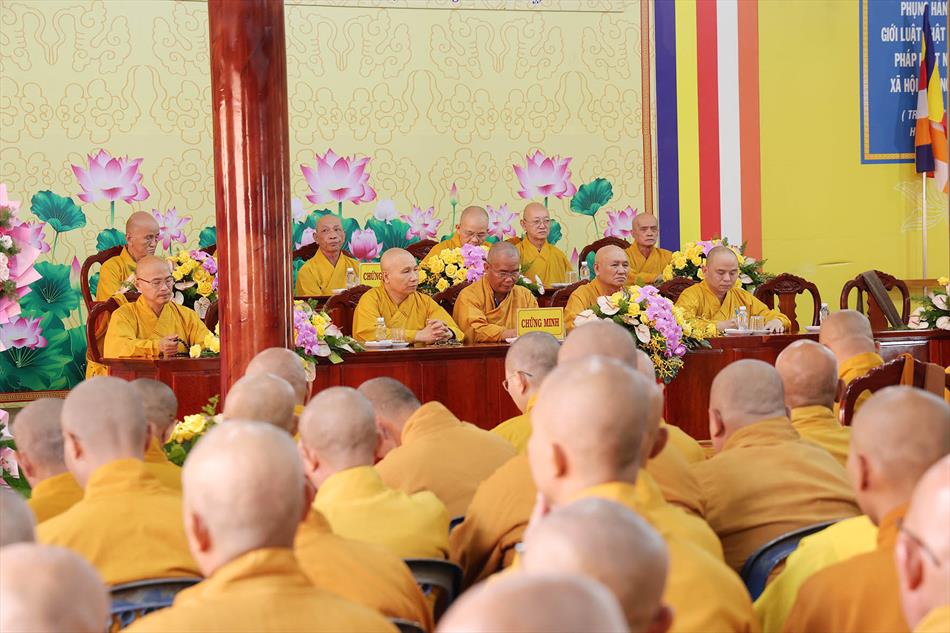 Lễ tổng khai giảng khoá an cư kiết hạ của Phật giáo Long An năm 2025 Lễ tổng khai giảng khoá an cư kiết hạ của Phật giáo Long An năm 2025