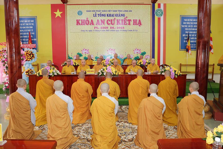 Lễ tổng khai giảng khoá an cư kiết hạ của Phật giáo Long An năm 2025 Lễ tổng khai giảng khoá an cư kiết hạ của Phật giáo Long An năm 2025