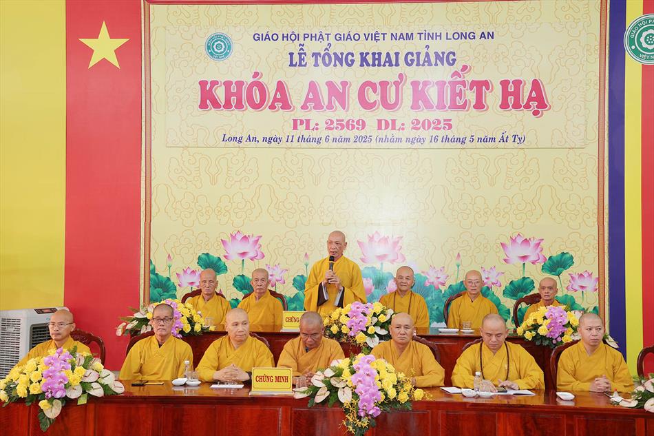 Lễ tổng khai giảng khoá an cư kiết hạ của Phật giáo Long An năm 2025 Lễ tổng khai giảng khoá an cư kiết hạ của Phật giáo Long An năm 2025