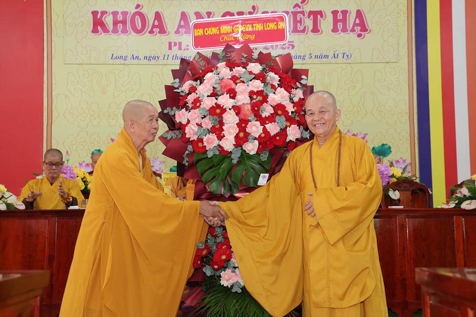 Lễ tổng khai giảng khoá an cư kiết hạ của Phật giáo Long An năm 2025 Lễ tổng khai giảng khoá an cư kiết hạ của Phật giáo Long An năm 2025