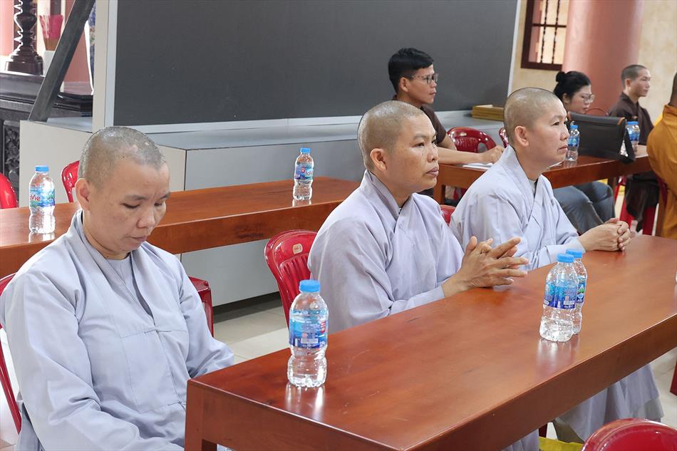1 ĐẠI BIỂU THAM DỰ 1 ĐẠI BIỂU THAM DỰ
