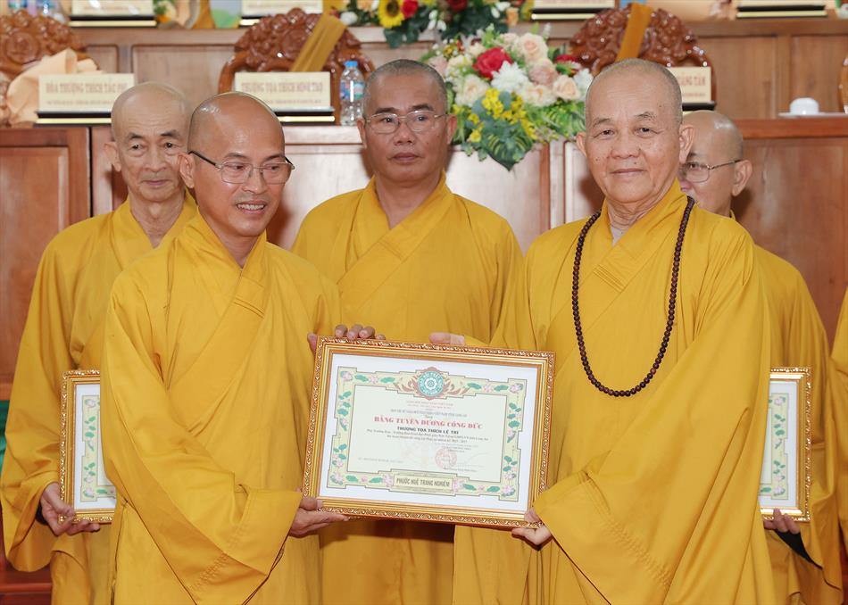 7 TẶNG BẰNG TUYÊN DƯƠNG CÔNG ĐỨC 7 TẶNG BẰNG TUYÊN DƯƠNG CÔNG ĐỨC