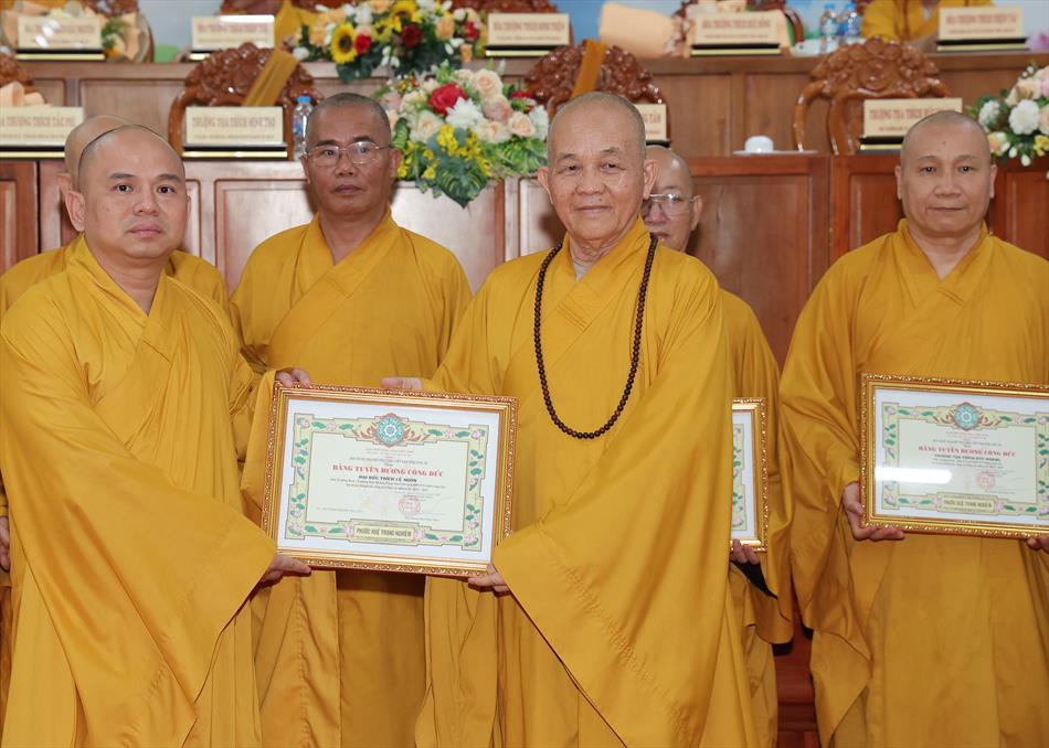 7 TẶNG BẰNG TUYÊN DƯƠNG CÔNG ĐỨC 7 TẶNG BẰNG TUYÊN DƯƠNG CÔNG ĐỨC