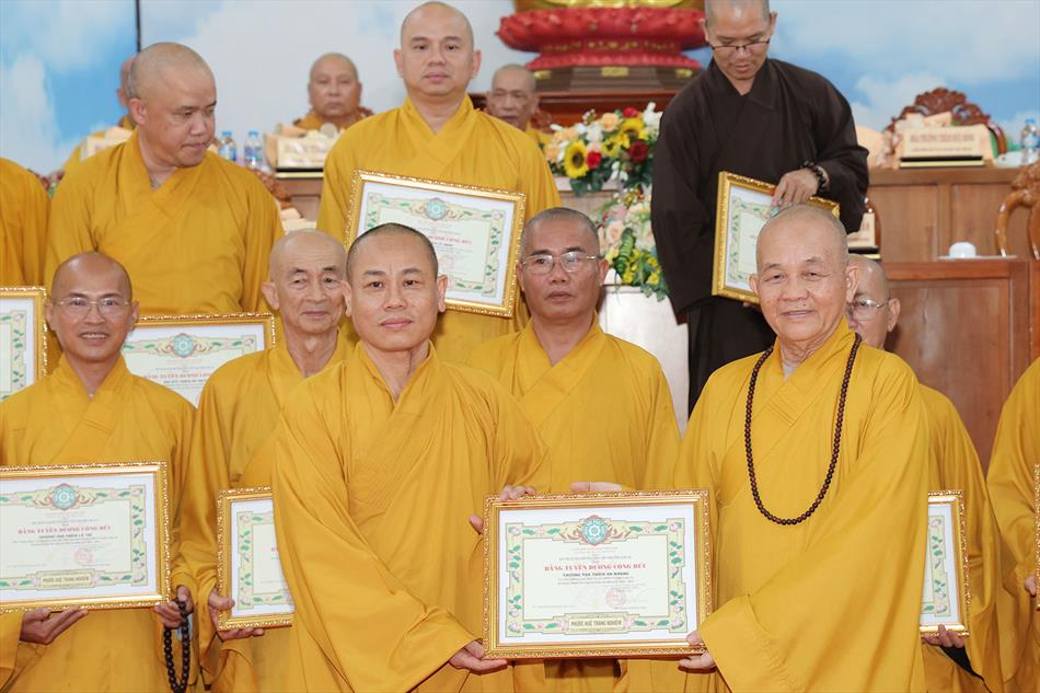 7 TẶNG BẰNG TUYÊN DƯƠNG CÔNG ĐỨC 7 TẶNG BẰNG TUYÊN DƯƠNG CÔNG ĐỨC