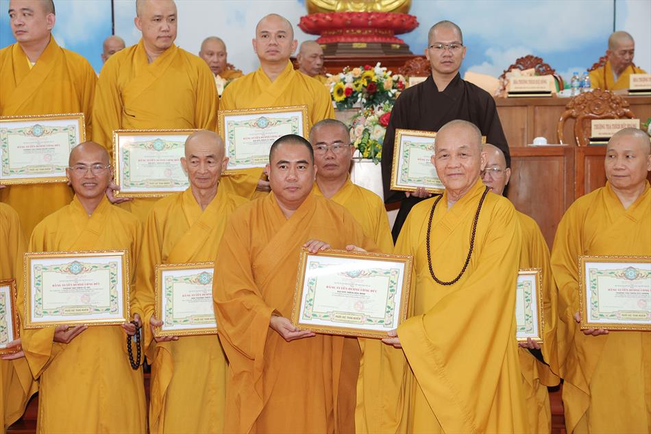 7 TẶNG BẰNG TUYÊN DƯƠNG CÔNG ĐỨC 7 TẶNG BẰNG TUYÊN DƯƠNG CÔNG ĐỨC