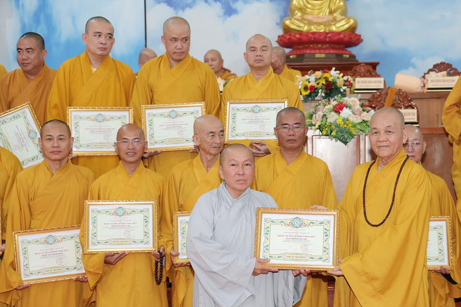 7 TẶNG BẰNG TUYÊN DƯƠNG CÔNG ĐỨC 7 TẶNG BẰNG TUYÊN DƯƠNG CÔNG ĐỨC