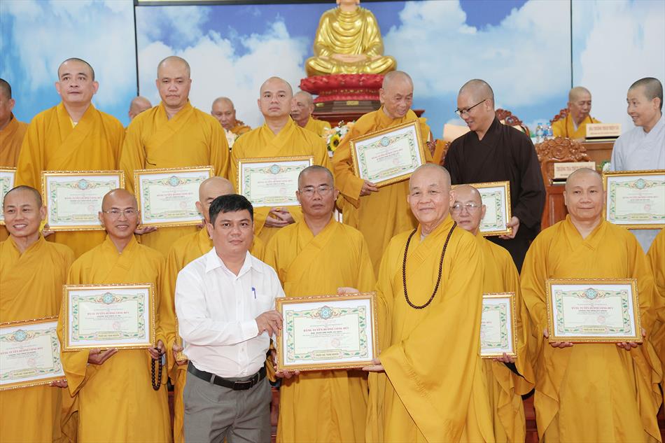 7 TẶNG BẰNG TUYÊN DƯƠNG CÔNG ĐỨC 7 TẶNG BẰNG TUYÊN DƯƠNG CÔNG ĐỨC