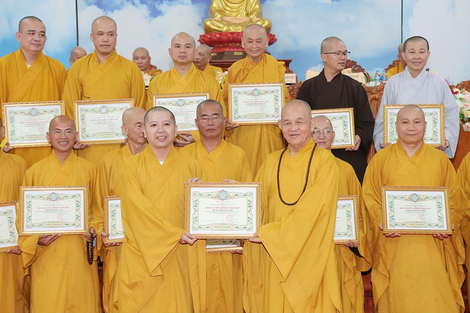 7 TẶNG BẰNG TUYÊN DƯƠNG CÔNG ĐỨC 7 TẶNG BẰNG TUYÊN DƯƠNG CÔNG ĐỨC