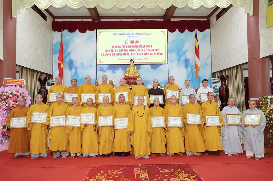 7 TẶNG BẰNG TUYÊN DƯƠNG CÔNG ĐỨC 7 TẶNG BẰNG TUYÊN DƯƠNG CÔNG ĐỨC